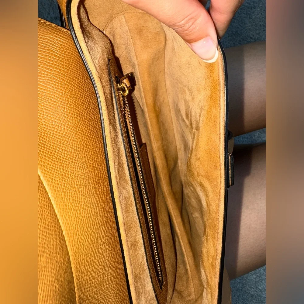 Dior Saddle Bag

Cognac Grained Calfskin - Picture 11 of 11